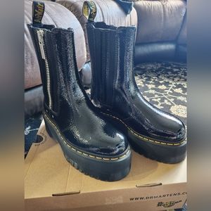Dr. Martens 2976 Max boots